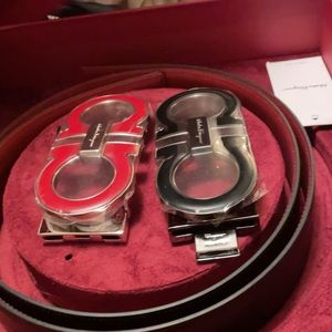 Mens belt set with two buckles new not used in box with tag and gift receipt